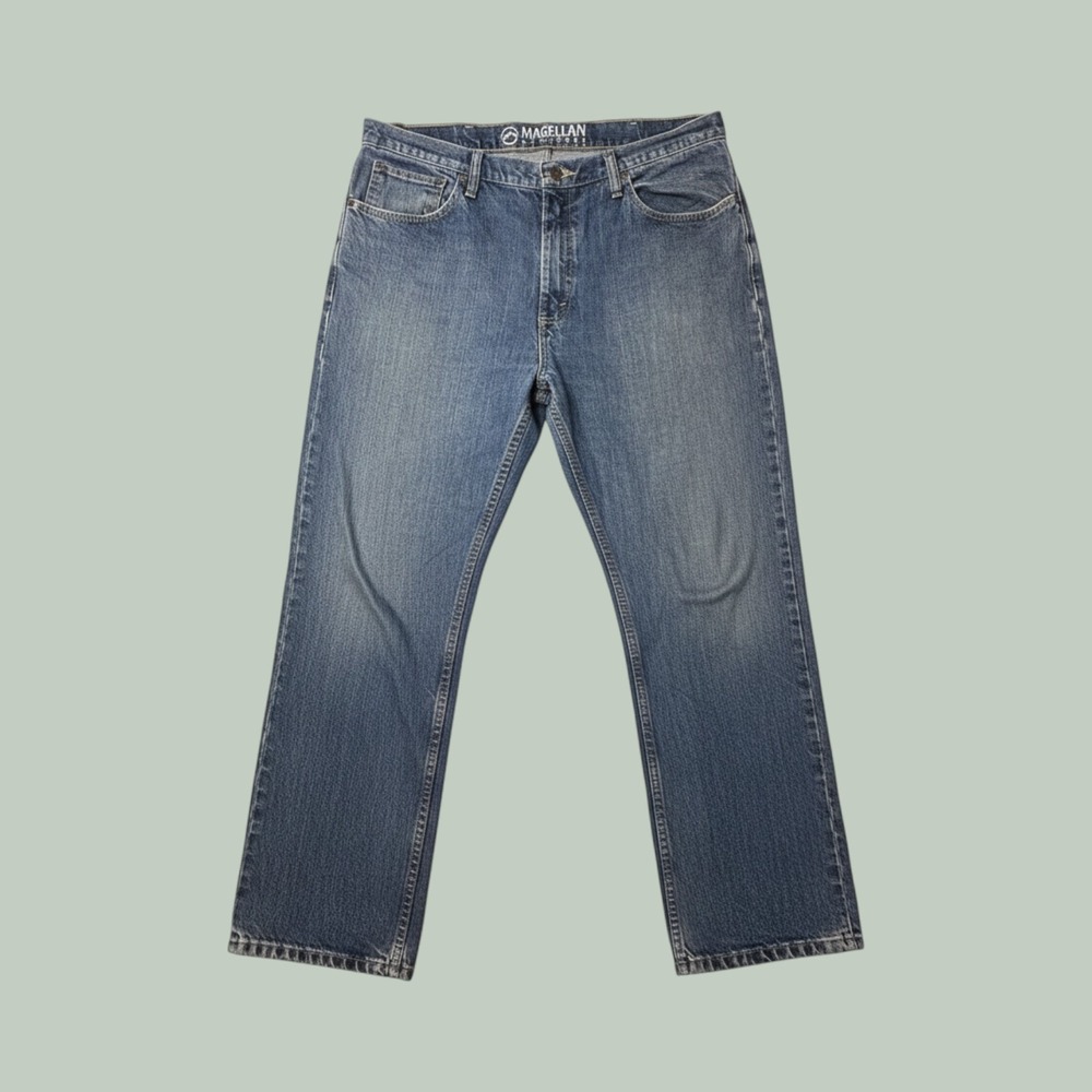 Magellan Outdoors Jeans Mens 38x30 Straight Leg Medium Wash Blue Denim Workwear